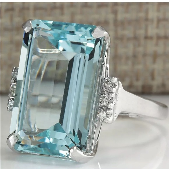 Elegant 925 Silver Aquamarine, Emerald Cut Sz 7&8 - Picture 2 of 5